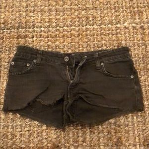 Carmar military green size 26 shorts